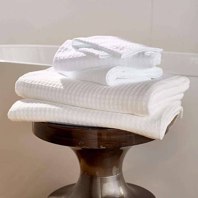 UCHINO Waffle Twist Cotton Weave Hand Towel for Bathroom Lightweight Absorbent Quick Dry Honeycomb Texture Solid Terry Loop Reverse 20" x 30", 1 Hand Towel, White