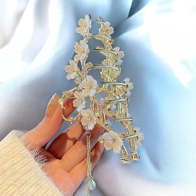 Elegant Floral Hair Clip, Pearl Tassel Bun Holder, Gold Lily of The Valley Design with Dangling Pearls, Temperament Pearl Bun Hair Clip Back Of The Head Shark Clip