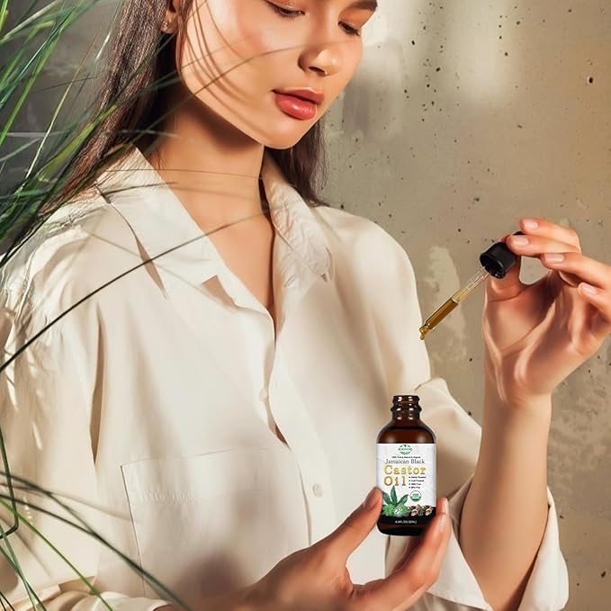 Organic Jamaican Black Castor Oil in Glass Bottle Cold Pressed Hexane Free, 100% Pure Natural Hair Strengthening Oil, Black Castor Oi for Hair Growth Eyelashes Eyebrows (2oz/60ml)