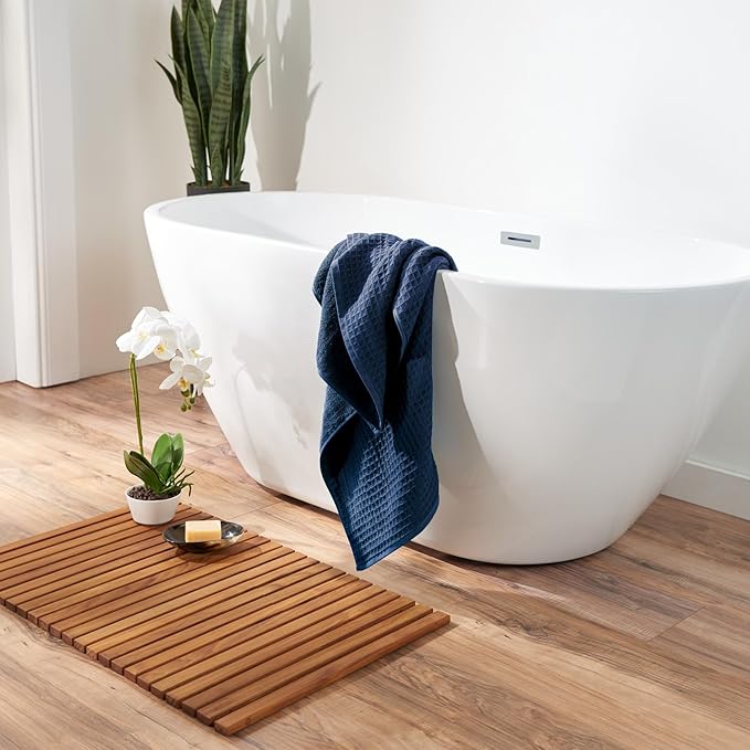 UCHINO Waffle Twist Cotton Weave Bath Towel for Bathroom Lightweight Absorbent Quick Dry Honeycomb Texture Solid Terry Loop Reverse 30" x 60", 1 Bath Towel, Indigo