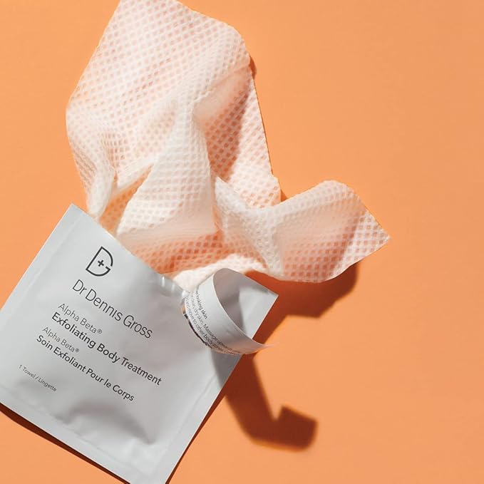 Dr. Dennis Gross Alpha Beta Exfoliating Body Treatment | Multi-Tasking Powered by AHA/BHAs for Smooth, Hydrated Skin While Improving Ingrown Hairs, Keratosis Pilaris, and Blemishes | 2 Textured Towels