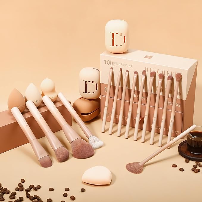 DUcare 21pcs Christmas Makeup Gift Set,with 14Pcs Makeup Brush set 3pcs Makeup Sponges 3pcs Sponge Holder 1pc Powder Puff for Foundation Blending Powder Blush Eyeshadows