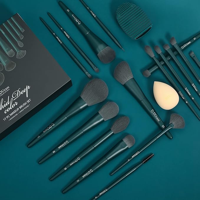 DUcare Christmas Makeup Gift Set 19 Pcs,17pcs Brushes Brush 1pc Cleaning Mat and 1pc Makeup Sponge Professional Face Powder Eye Shadow Powder Liquid Brushes