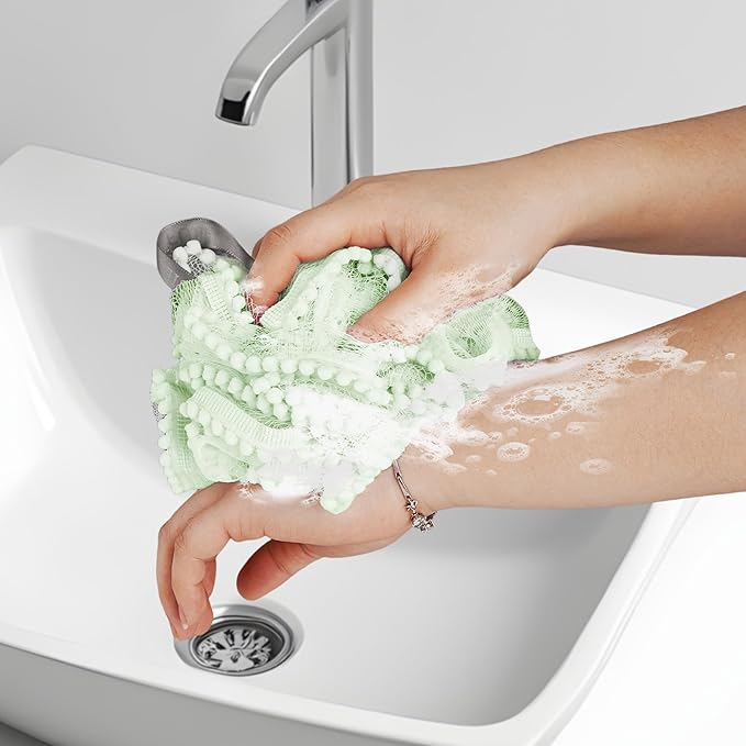 Loofah, Shower Bath Spong, Soft Shower Loofahs Balls, Globose lace Shower Ball, for Body Wash Scrubber Cleaning Loofah Bathroom Accessories (2Pcs) (Green)