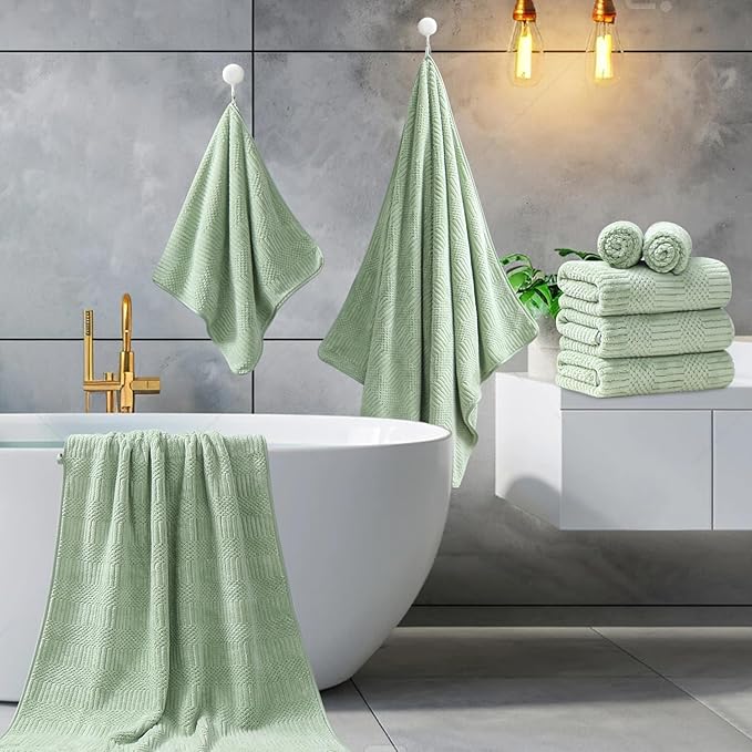 Ycosy 4 Pack Extra Large Microfiber Bath Towels Set,35x70 inches,600GSM,Less Lint Highly Absorbent Super Soft & Quick Dry,Oversized Bath Towels,Perfect for Bathroom Gym Pool,Green