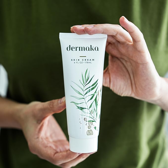 Dermaka All-Natural Arnica Skin Cream 4 oz – Dermatologist Tested Formula for Bruising, Swelling & Dryness – Enriched with Chamomile, Green Tea & Vitamins A & E – Smooth, Non-Greasy Texture