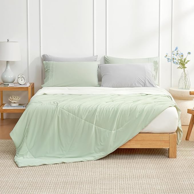 Cozy Bliss Cooling Comforter Queen Size, Cooling Blankets for Hot Sleepers and Night Sweats, Light Mint Green Cream Summer Comforter for Queen Size Bed, Breathable Soft Lightweight Silk Smooth