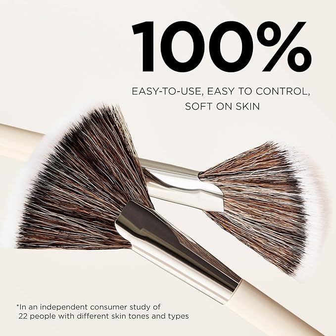 HALEYS Fan Makeup Brush – Soft Vegan Fluffy Face Brush for Applying Highlighter, Bronzer & Finishing Powder, Precise, Luminous Blending Tool, Cruelty-Free