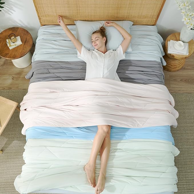 Cozy Bliss Cooling Comforter Queen Size, Cooling Blankets for Hot Sleepers and Night Sweats, Blue Summer Comforter for Queen Size Bed, Breathable Soft Lightweight Silk Smooth