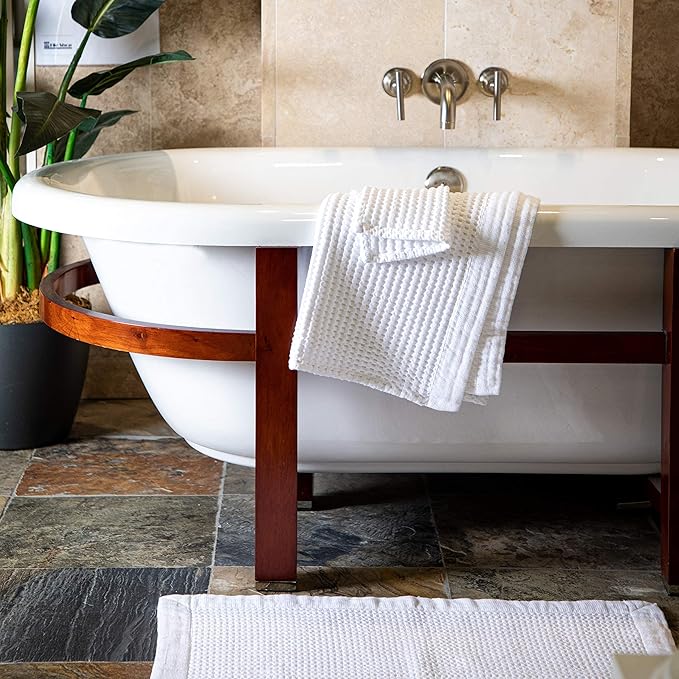 GILDEN TREE Bathroom Mat Absorbent Cotton Quick Dry for Shower, Bath & Bathtub Washable Thin, Modern Style (White)