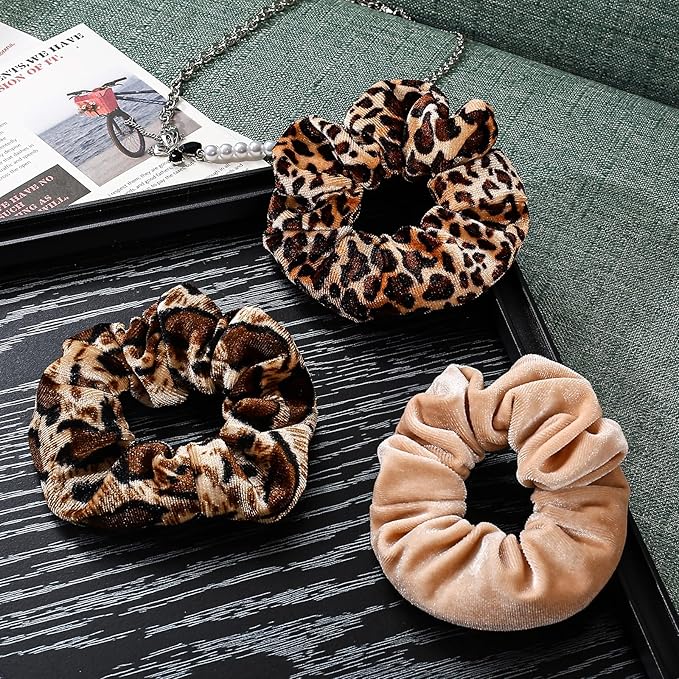 Velvet Scrunchies with Zippers Pocket, 8 Pcs Velvet Soft Hair Ties, Hidden Pocket Hair Scrunchies Accessories for Women Girls, Ponytail Holder Secret Compartment Items (Coffee Leopard Print)