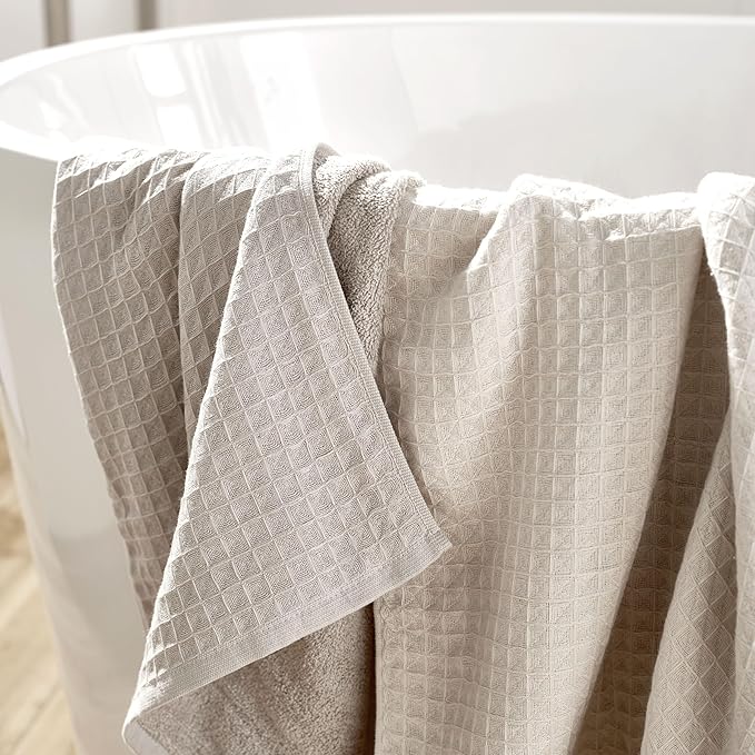 UCHINO Waffle Twist Cotton Weave Bath Towel for Bathroom Lightweight Absorbent Quick Dry Honeycomb Texture Solid Terry Loop Reverse 30" x 60", 1 Bath Towel, Linen